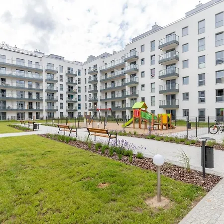 Srodmiescie Angielska Grobla With Free Parking By Renters