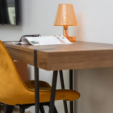 Srodmiescie Angielska Grobla With Free Parking By Renters