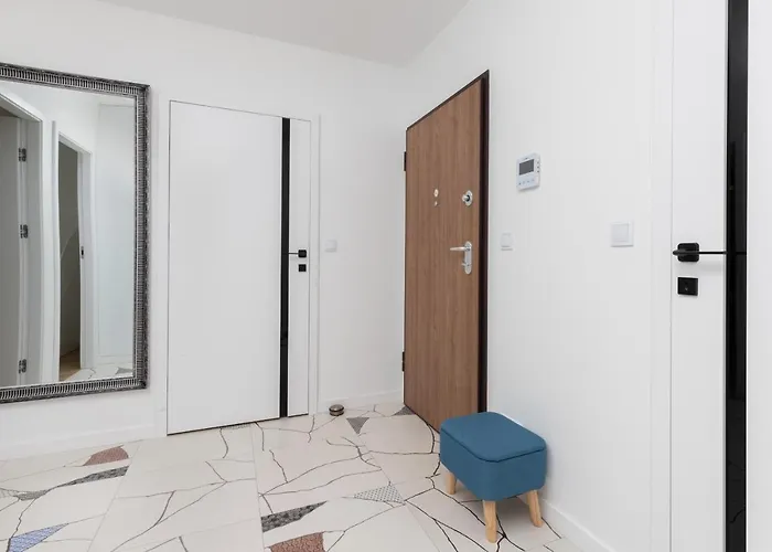 Srodmiescie Angielska Grobla With Free Parking By Renters Apartment