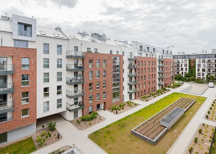 Srodmiescie Angielska Grobla With Free Parking By Renters Apartment